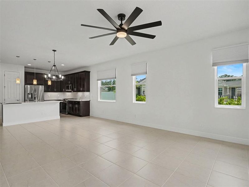 Spacious, unfurnished interior of a new home in , Parrish (Image 25).