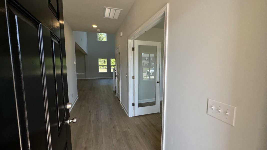 Spacious, unfurnished interior of a new home in Watson Hill, Summerville (Image 16).