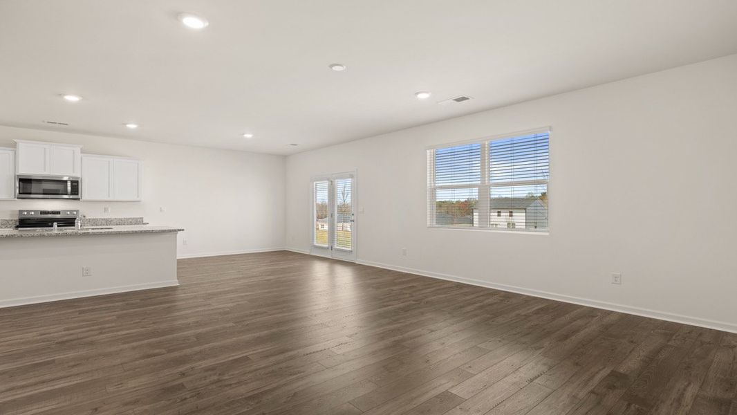 Spacious, unfurnished interior of a new home in Champion's Run, Lithonia (Image 13).