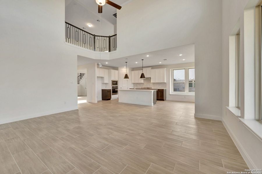 Spacious, unfurnished interior of a new home in Preserve at Annabelle Ranch, San Antonio (Image 39).