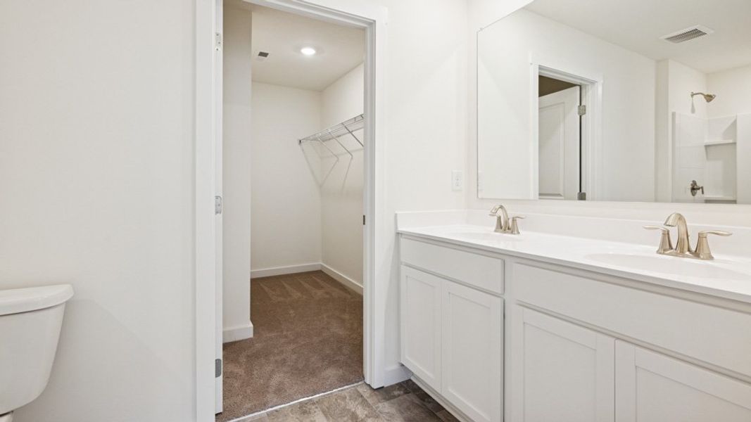 Furnished interior view inside a new home in Emory Creek, Harriman (Image 7).