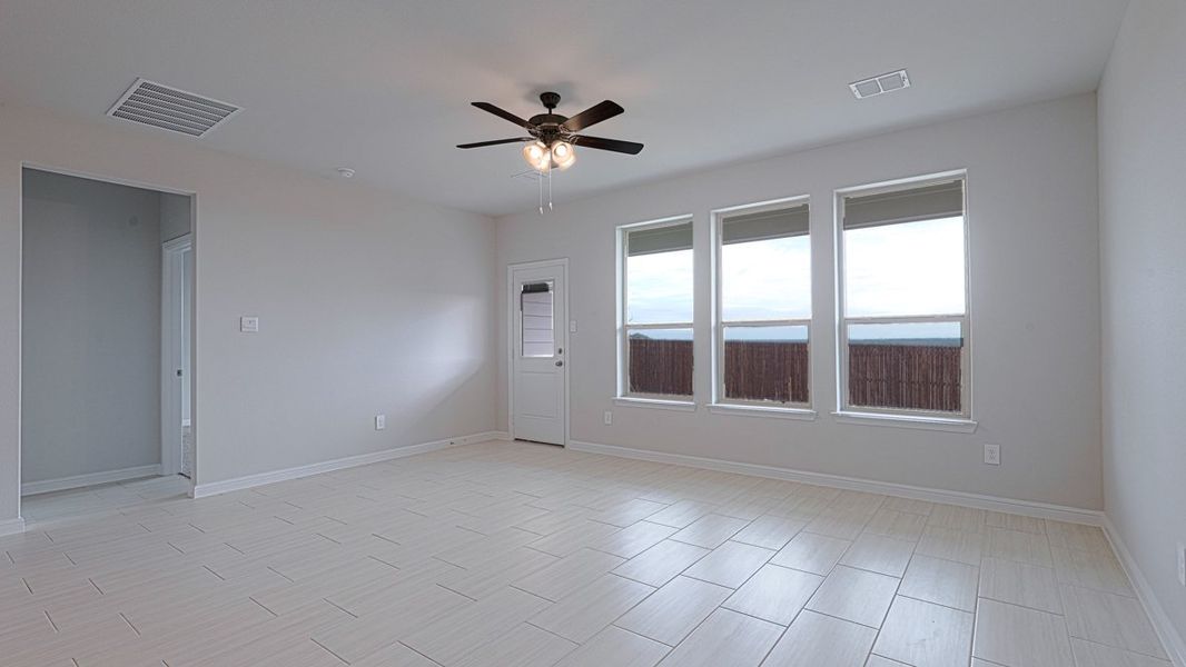 Spacious, unfurnished interior of a new home in The Canyons, Keene (Image 20).