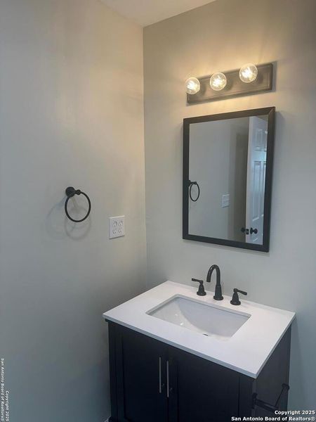 Furnished interior view inside a new home in , Bandera (Image 6).