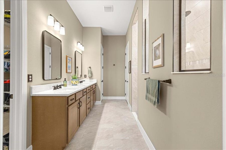 Furnished interior view inside a new home in , Ocala (Image 44).