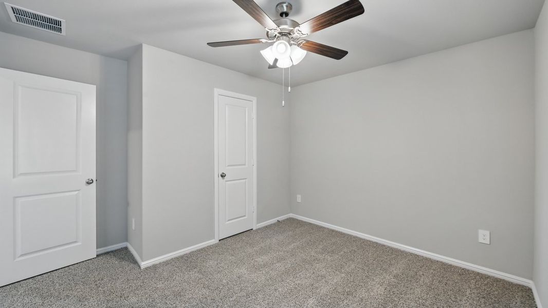 Spacious, unfurnished interior of a new home in Springhill South, Boyd (Image 33).