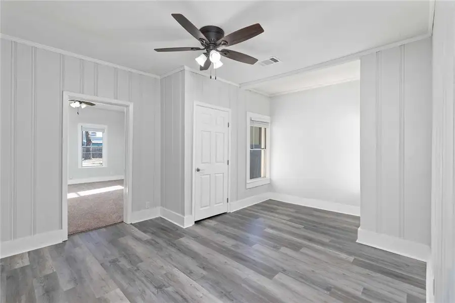 Spacious, unfurnished interior of a new home in , Brownwood (Image 8).