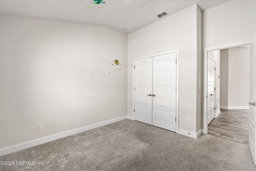 Spacious, unfurnished interior of a new home in Shadow Crest at Rolling Hills, Green Cove Springs (Image 30).