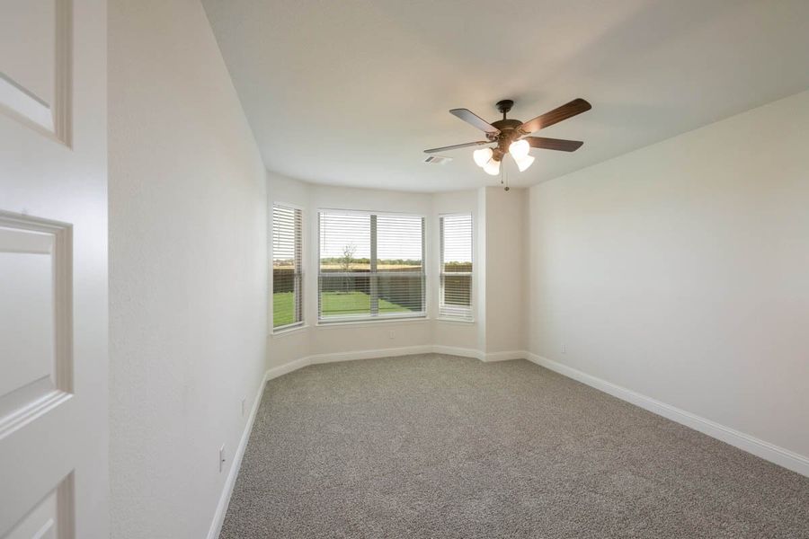 Spacious, unfurnished interior of a new home in Las Lomas, Forney (Image 13). Spacious, unfurnished interior of a new home in Las Lomas, Forney (Image 13).