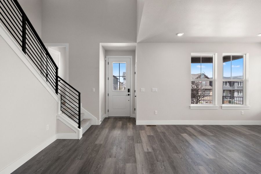 Spacious, unfurnished interior of a new home in Trumark Homes at Sterling Ranch, Littleton (Image 18).