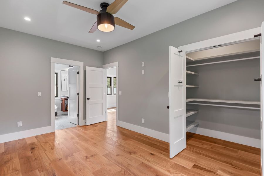 Spacious, unfurnished interior of a new home in , Charleston (Image 60).