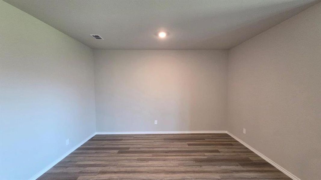 Spacious, unfurnished interior of a new home in Rosewood at Beltmill, Fort Worth (Image 14). Spacious, unfurnished interior of a new home in Rosewood at Beltmill, Fort Worth (Image 14).