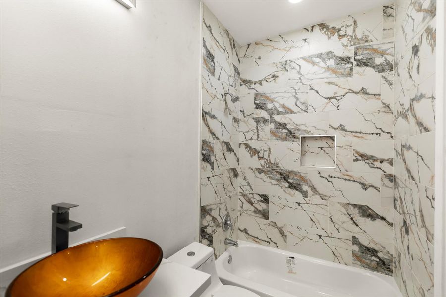 Image 17 of a home in .