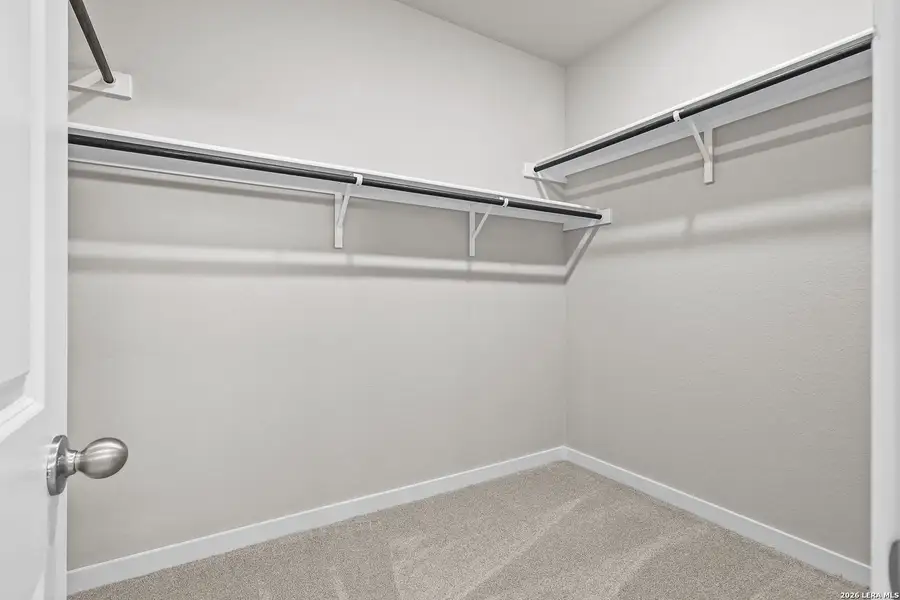 Spacious, unfurnished interior of a new home in Summerlin, San Antonio (Image 19).