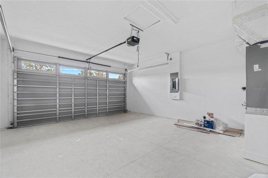 Spacious, unfurnished interior of a new home in , Dunnellon (Image 19).