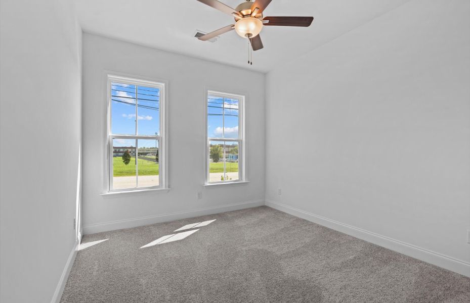 Spacious, unfurnished interior of a new home in Alston Park, Greenville (Image 15).