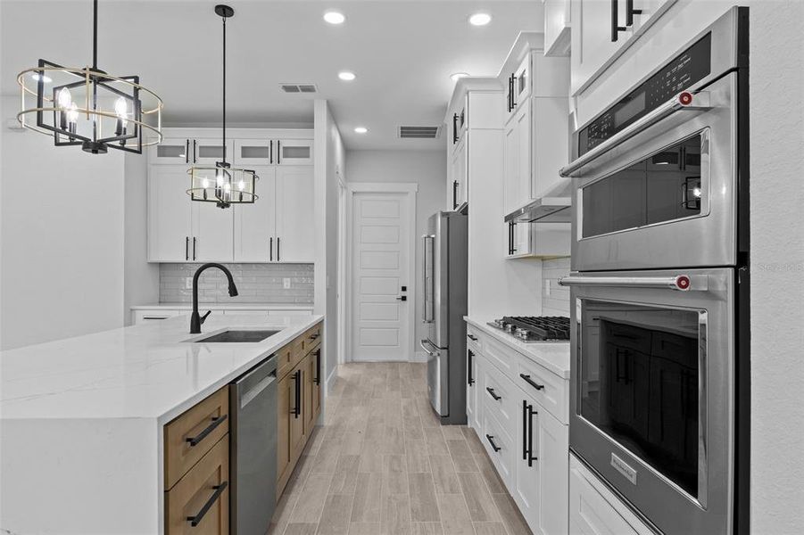 Furnished interior view inside a new home in , Winter Haven (Image 17).