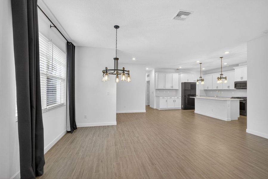 Spacious, unfurnished interior of a new home in , Loxahatchee (Image 36).