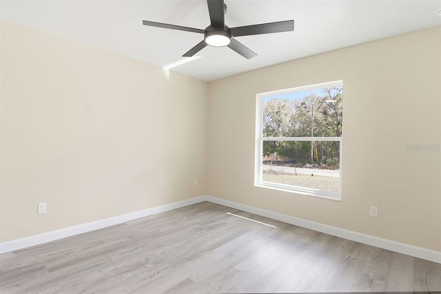 Spacious, unfurnished interior of a new home in , Citrus Springs (Image 33).