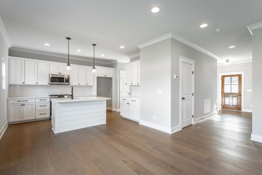 Representative unfurnished interior of a home built from the Wateroak by Riverstone Construction, LLC in Paxton Pointe, Hixson (Image 14). Representative unfurnished interior of a home built from the Wateroak by Riverstone Construction, LLC in Paxton Pointe, Hixson (Image 14).