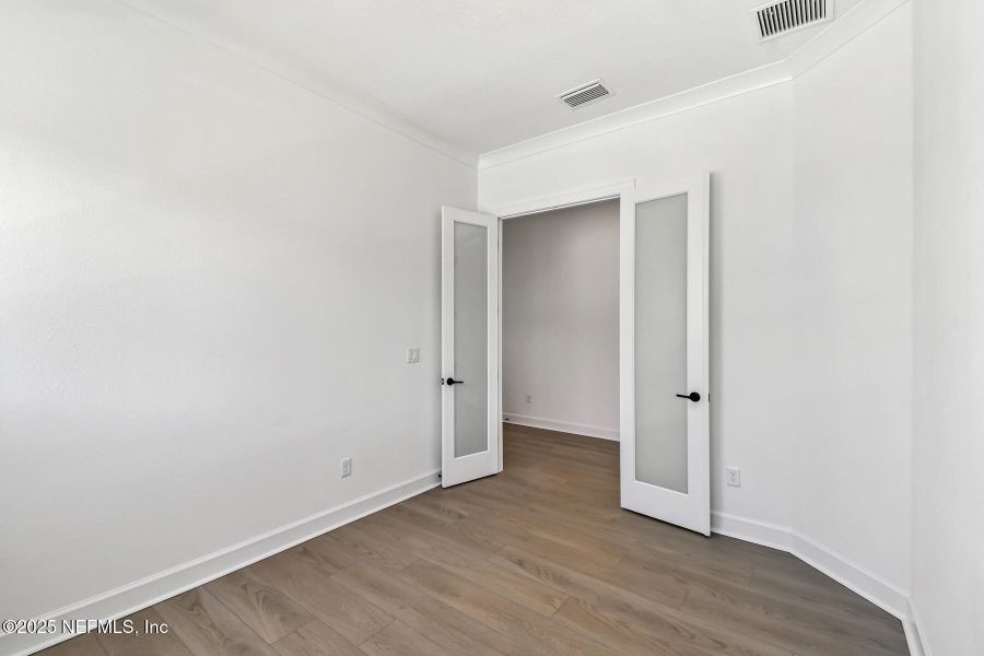 Spacious, unfurnished interior of a new home in Seven Pines 50' Front Entry, Jacksonville (Image 21).