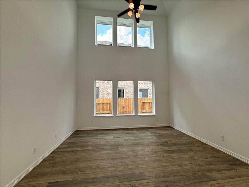 Spacious, unfurnished interior of a new home in Wildrye, Waller (Image 19).