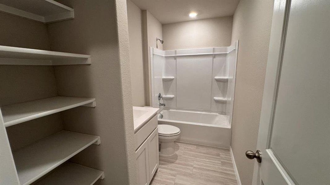 Furnished interior view inside a new home in Meadowbrook Estates, Cleburne (Image 8). Furnished interior view inside a new home in Meadowbrook Estates, Cleburne (Image 8).