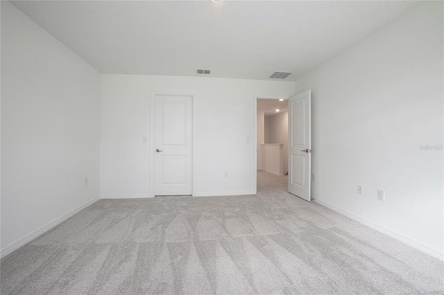 Spacious, unfurnished interior of a new home in , Edgewater (Image 27).