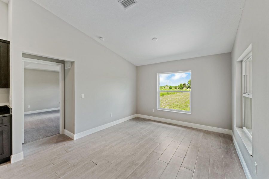 Spacious, unfurnished interior of a new home in , Loxahatchee (Image 19).