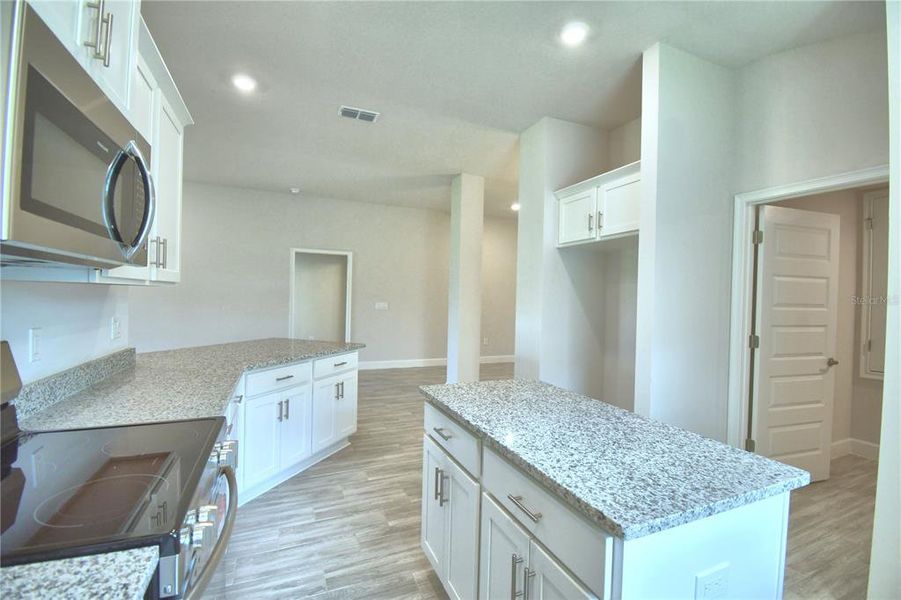 Furnished interior view inside a new home in , Auburndale (Image 15).