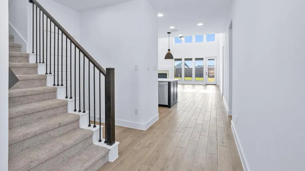 Spacious, unfurnished interior of a new home in Amira 50', Tomball (Image 9). Spacious, unfurnished interior of a new home in Amira 50', Tomball (Image 9).