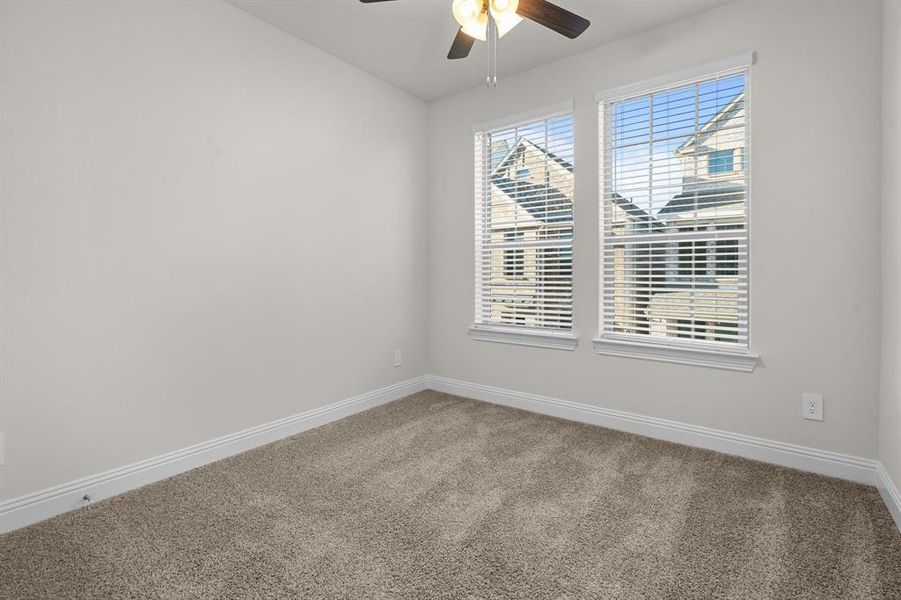 Spacious, unfurnished interior of a new home in Mustang Square, Plano (Image 20).