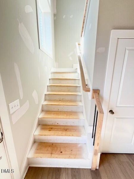 Interior 5 - 27 Dec 2025