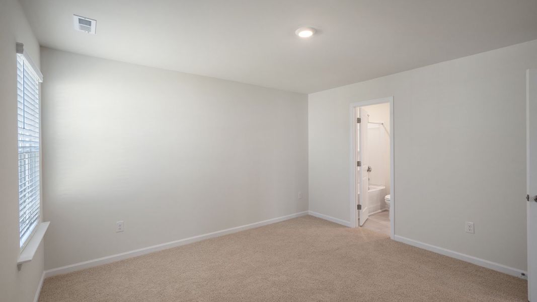 Spacious, unfurnished interior of a new home in Bryson Park, Lexington (Image 24).