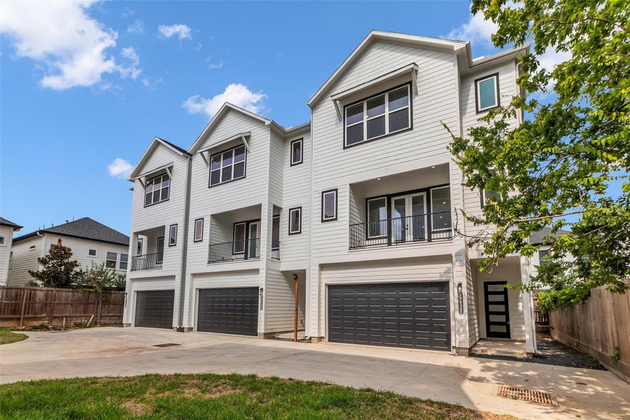 Front exterior of a new home in , Houston, TX, highlighting curb appeal (Image 2). Front exterior of a new home in , Houston, TX, highlighting curb appeal (Image 2).