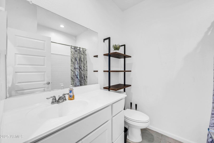 2340 W La Salle St-28