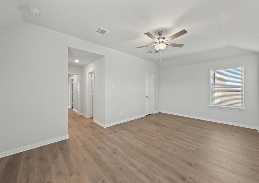 Representative unfurnished interior of a home built from the Azalea by LGI Homes in Southaven, Hutchins (Image 11).
