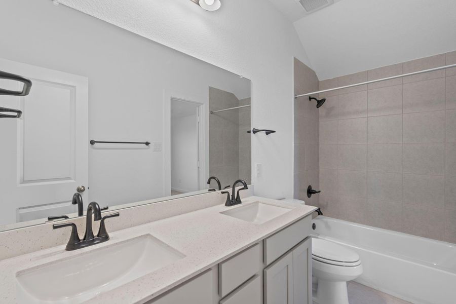 Furnished interior view inside a new home in Grange 45', Katy (Image 5). Furnished interior view inside a new home in Grange 45', Katy (Image 5).