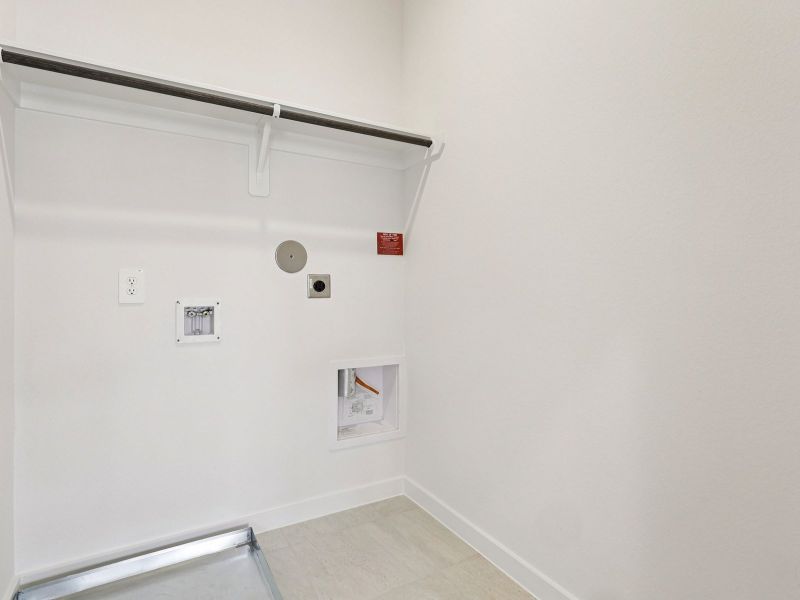 Spacious, unfurnished interior of a new home in Spring Brook Village - City Series, Houston (Image 14).