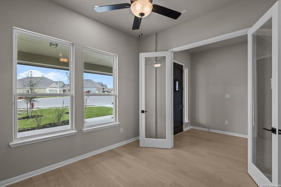 Spacious, unfurnished interior of a new home in Homestead, Schertz (Image 32).