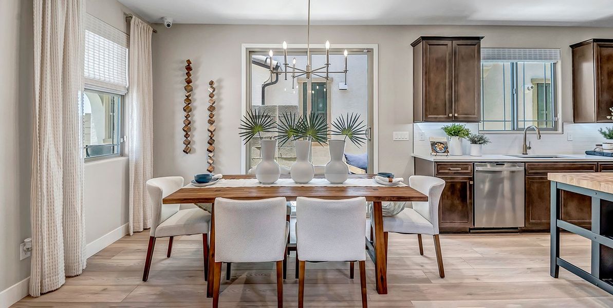 HAMLET-DINING GALLERY