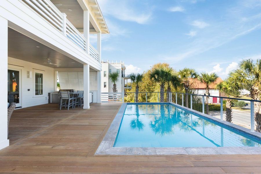 Exterior details and patio area of a home in , Isle Of Palms (Image 3).