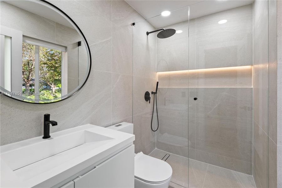 Furnished interior view inside a new home in , Palmetto Bay (Image 9).