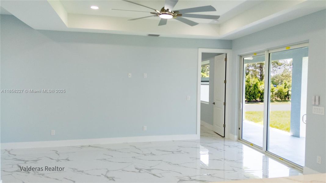 Spacious, unfurnished interior of a new home in , Lehigh Acres (Image 15).