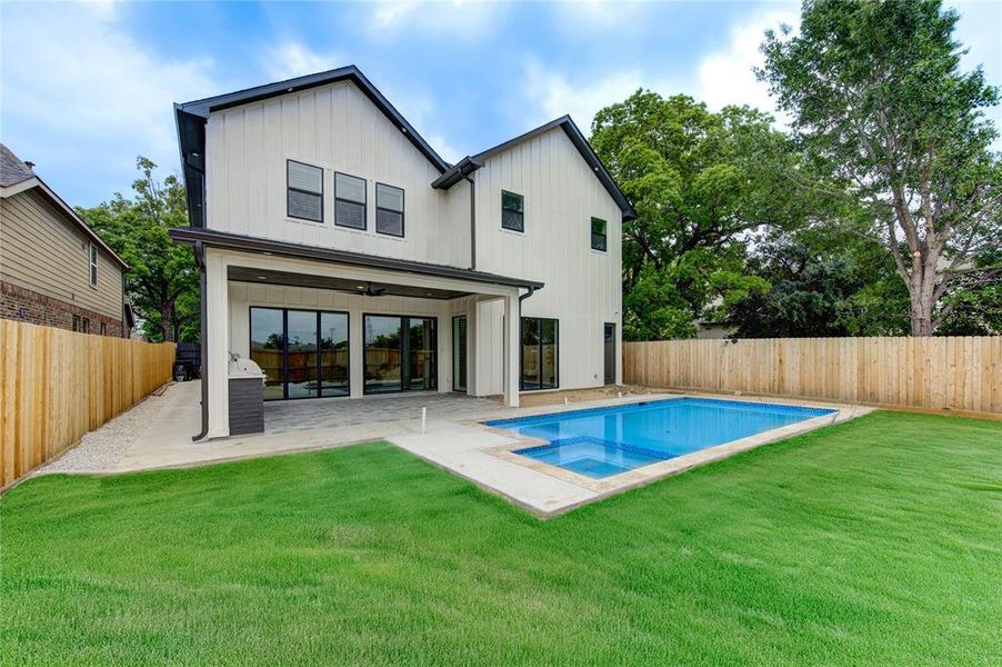 Private Heated Pool with Spa