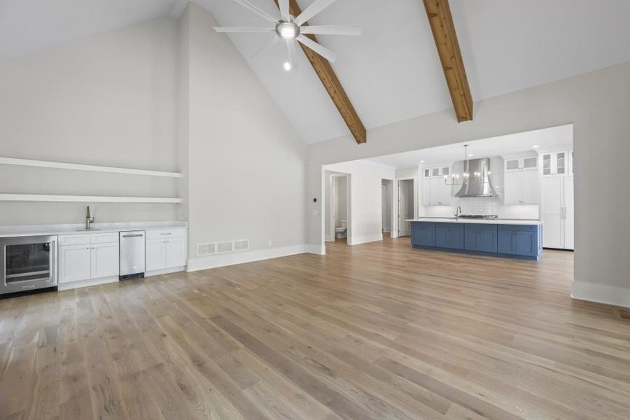 Spacious, unfurnished interior of a new home in , Buckhead (Image 39).