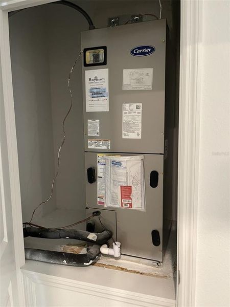 Close-up of interior finishes inside a home in Grand Park North, Dunnellon (Image 14).