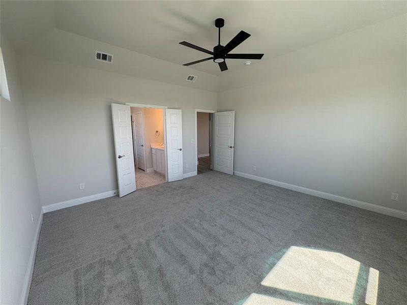 Spacious, unfurnished interior of a new home in , Lowry Crossing (Image 14).