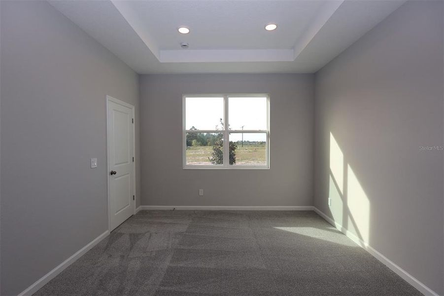 Spacious, unfurnished interior of a new home in Bay Lake Farms, St. Cloud (Image 31).