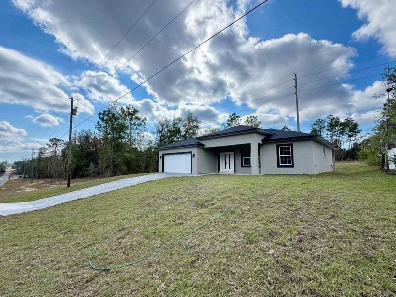 Exterior details and patio area of a home in , Citrus Springs (Image 18). Exterior details and patio area of a home in , Citrus Springs (Image 18).