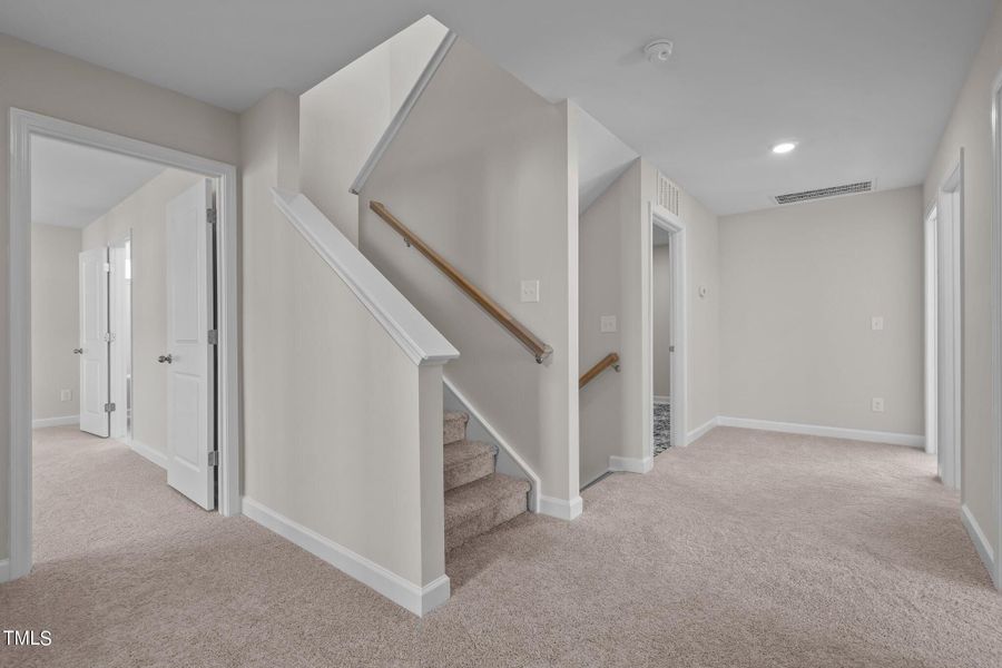 Image 142 of a home in Glenmere. Image 142 of a home in Glenmere.